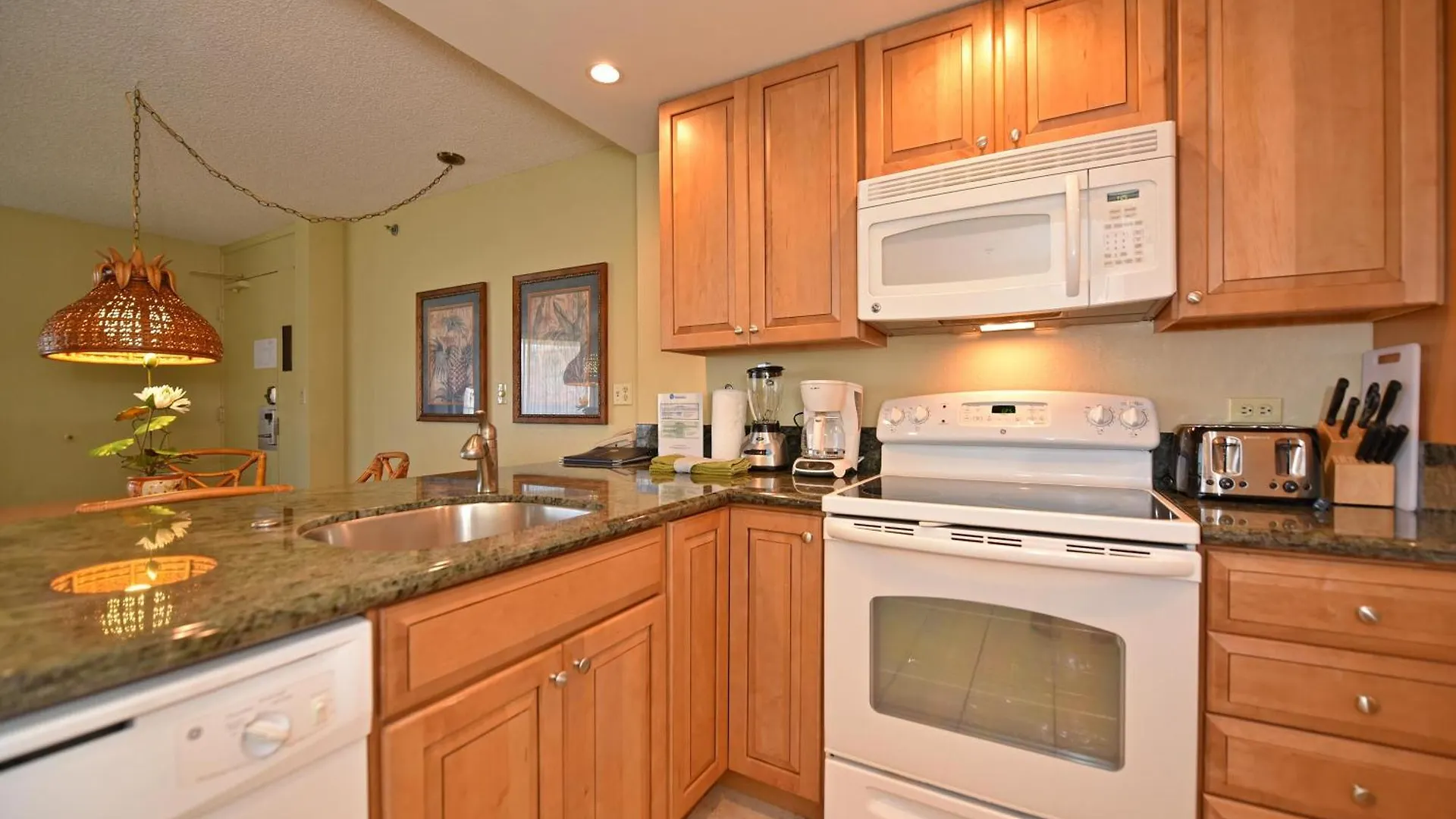 Kaanapali Shores 819 卡哈纳 度假居