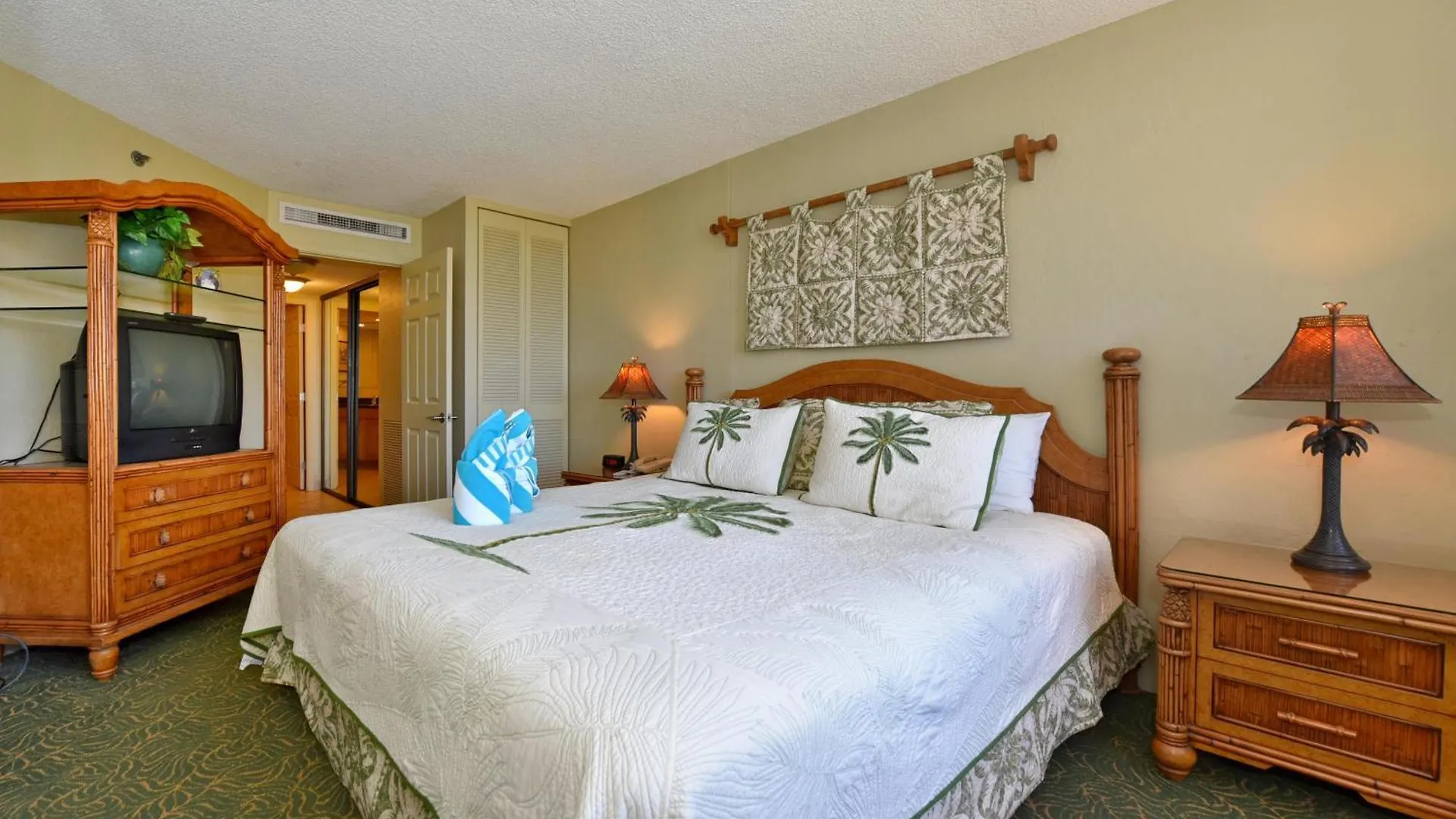 Kaanapali Shores 819 卡哈纳 度假居